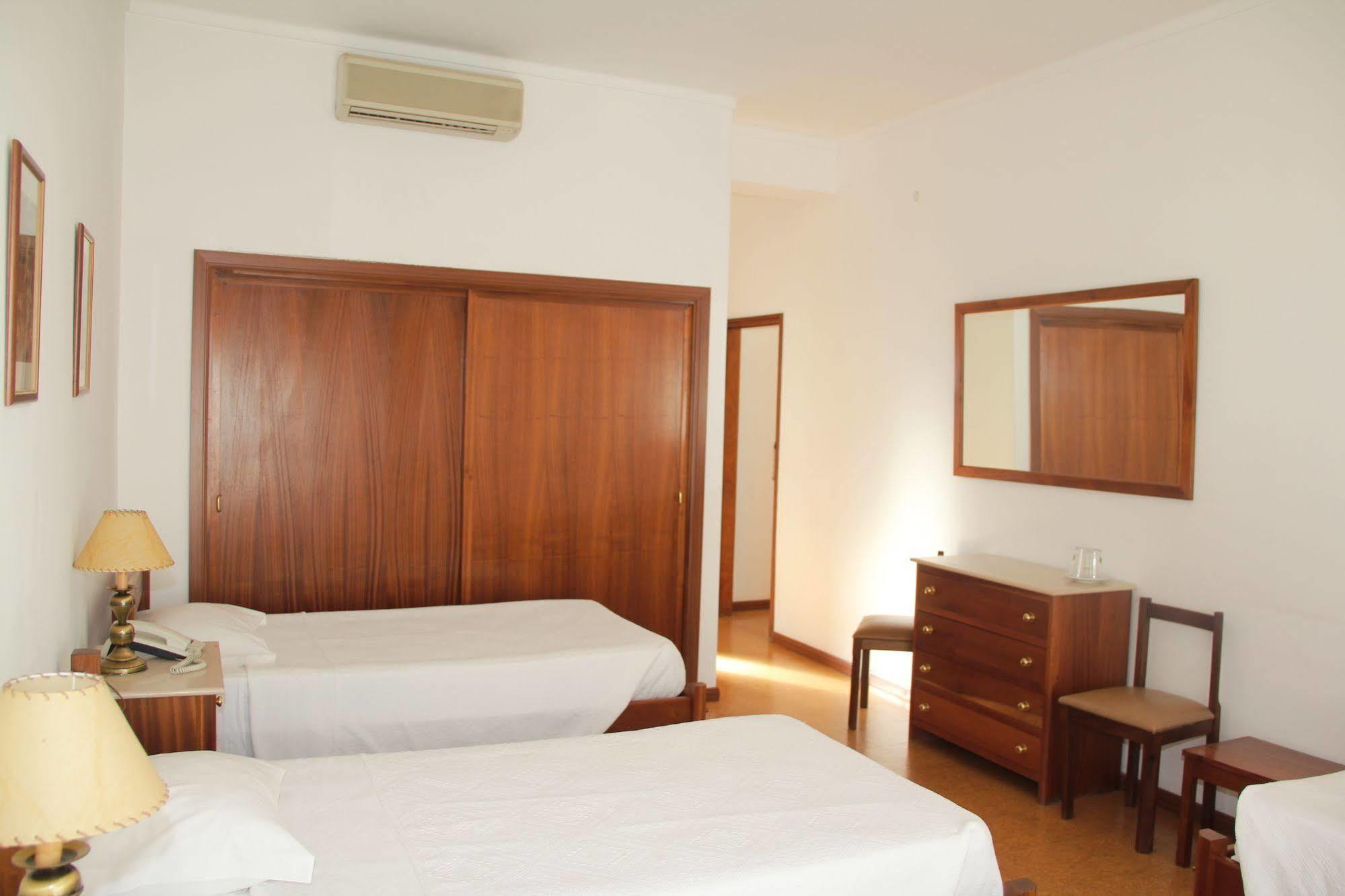 Hotel Oasis Санта-Марта-ди-Пенагиан Экстерьер фото